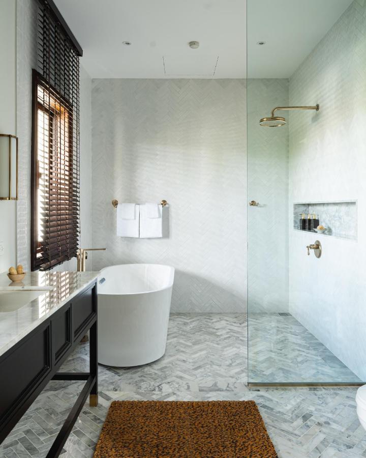 Siri Sala Private Thai Villa — rooms