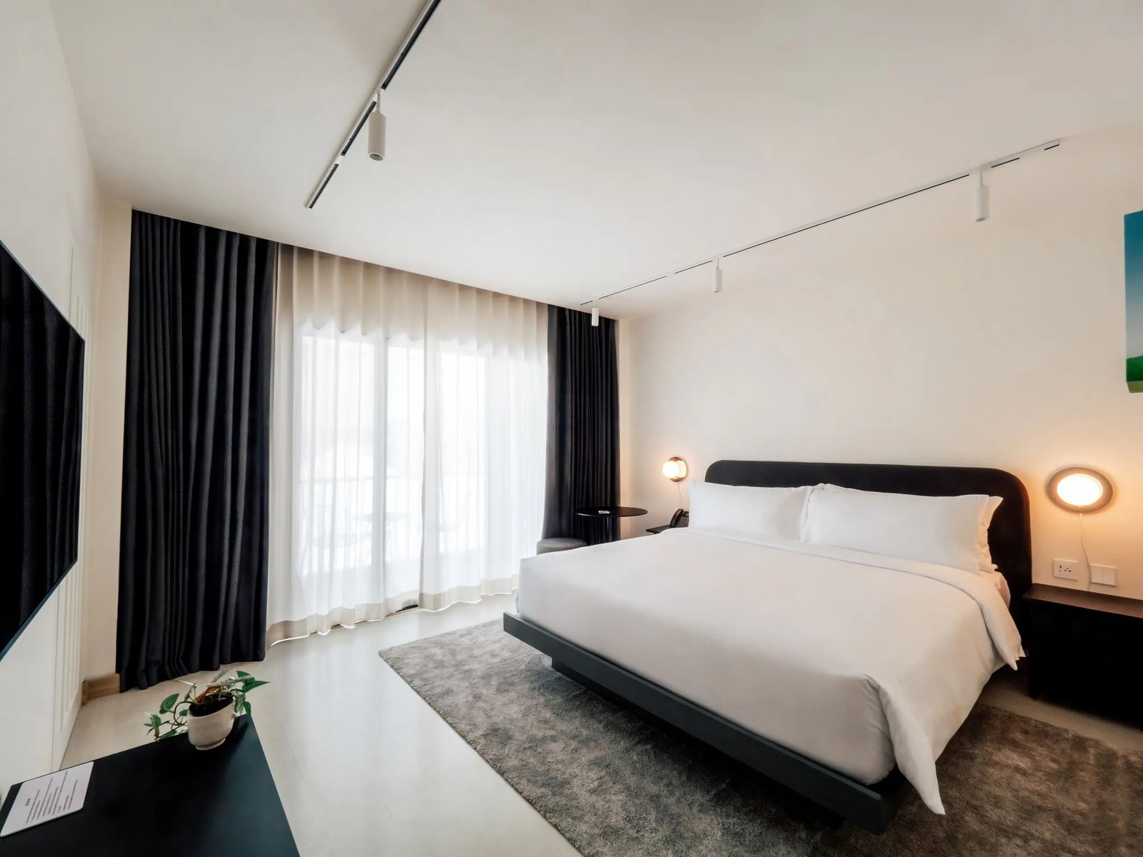 The StandardX Bangkok Phra Arthit — rooms