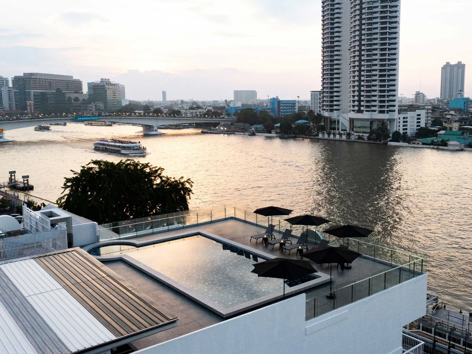 The StandardX Hotel
