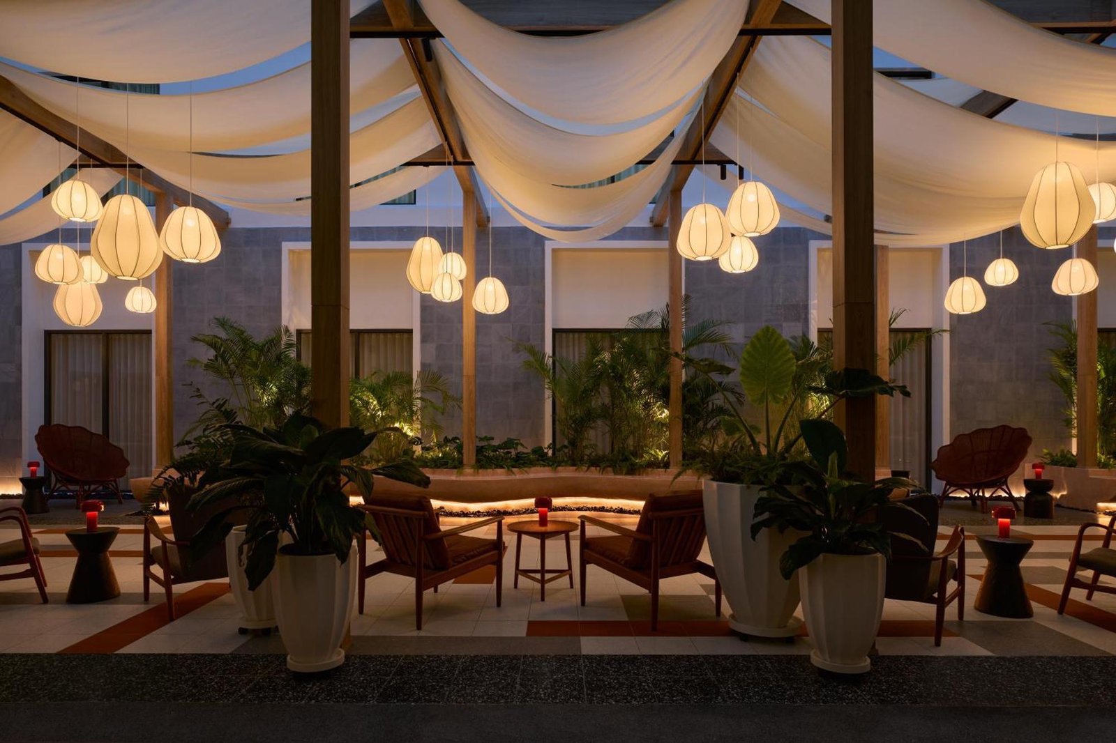 ASAI Bangkok Chinatown — vibe