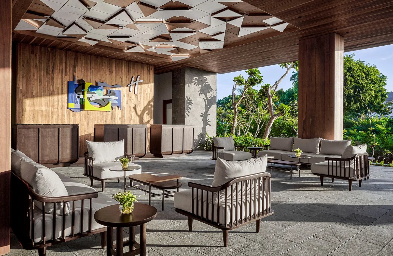 Holiday Inn Resort Bali Canggu Hotel — vibe