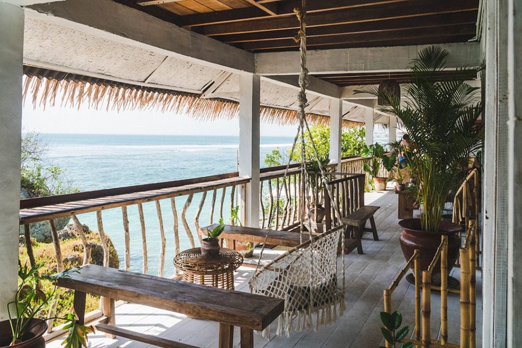 Dreamsea Surf Camp Uluwatu — vibe
