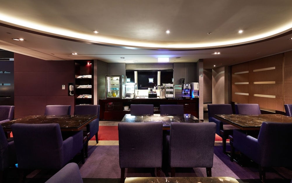 The Tango Taipei Xinyi, chic lounge