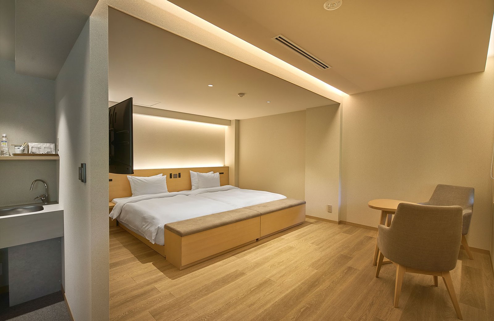 Moksa Rebirth Hotel — rooms