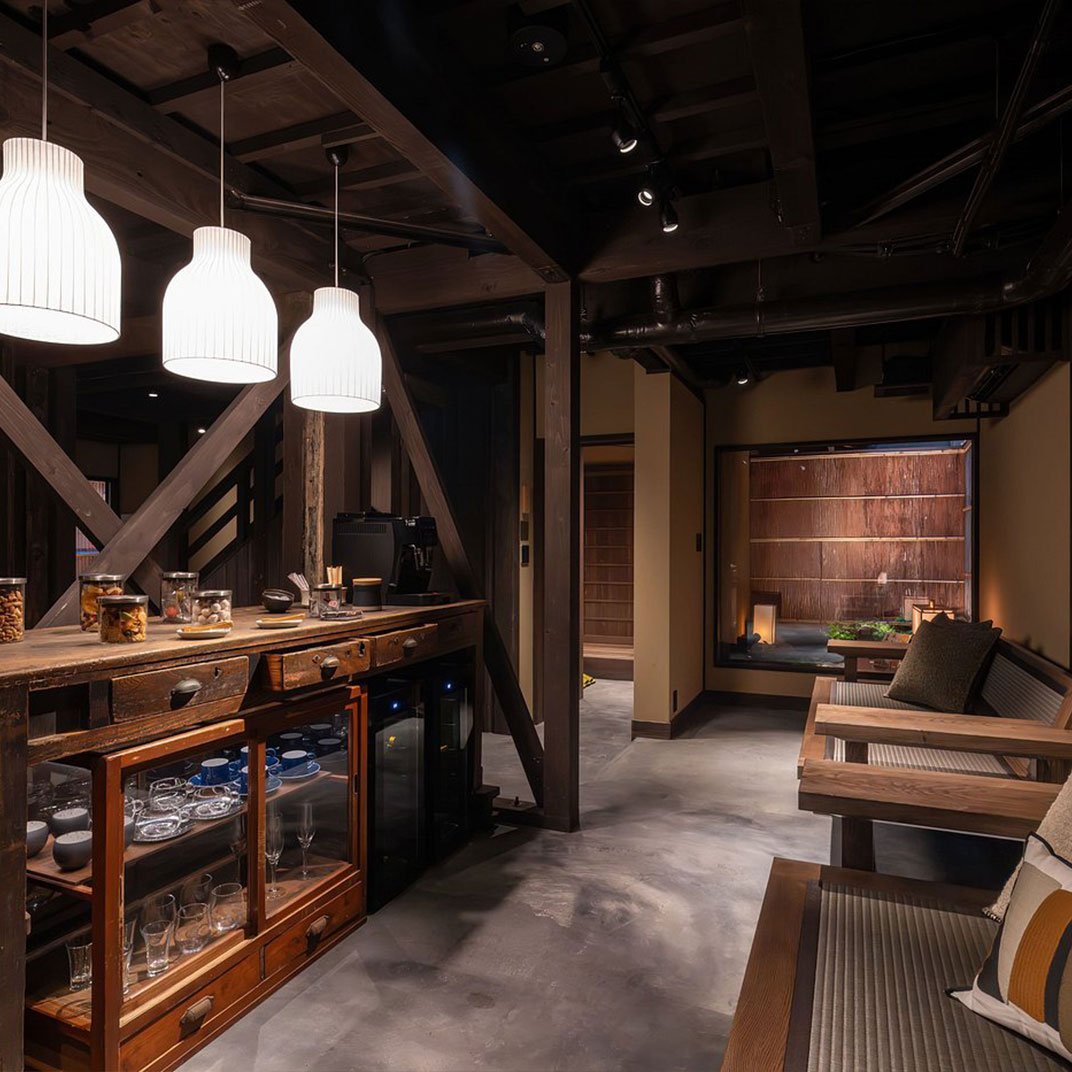Nazuna Higashi Honganji — eat & drink