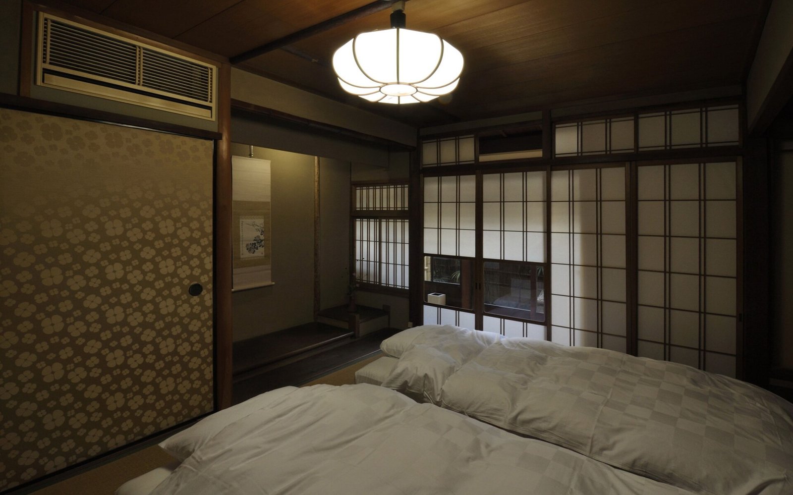 Izuyasu — rooms