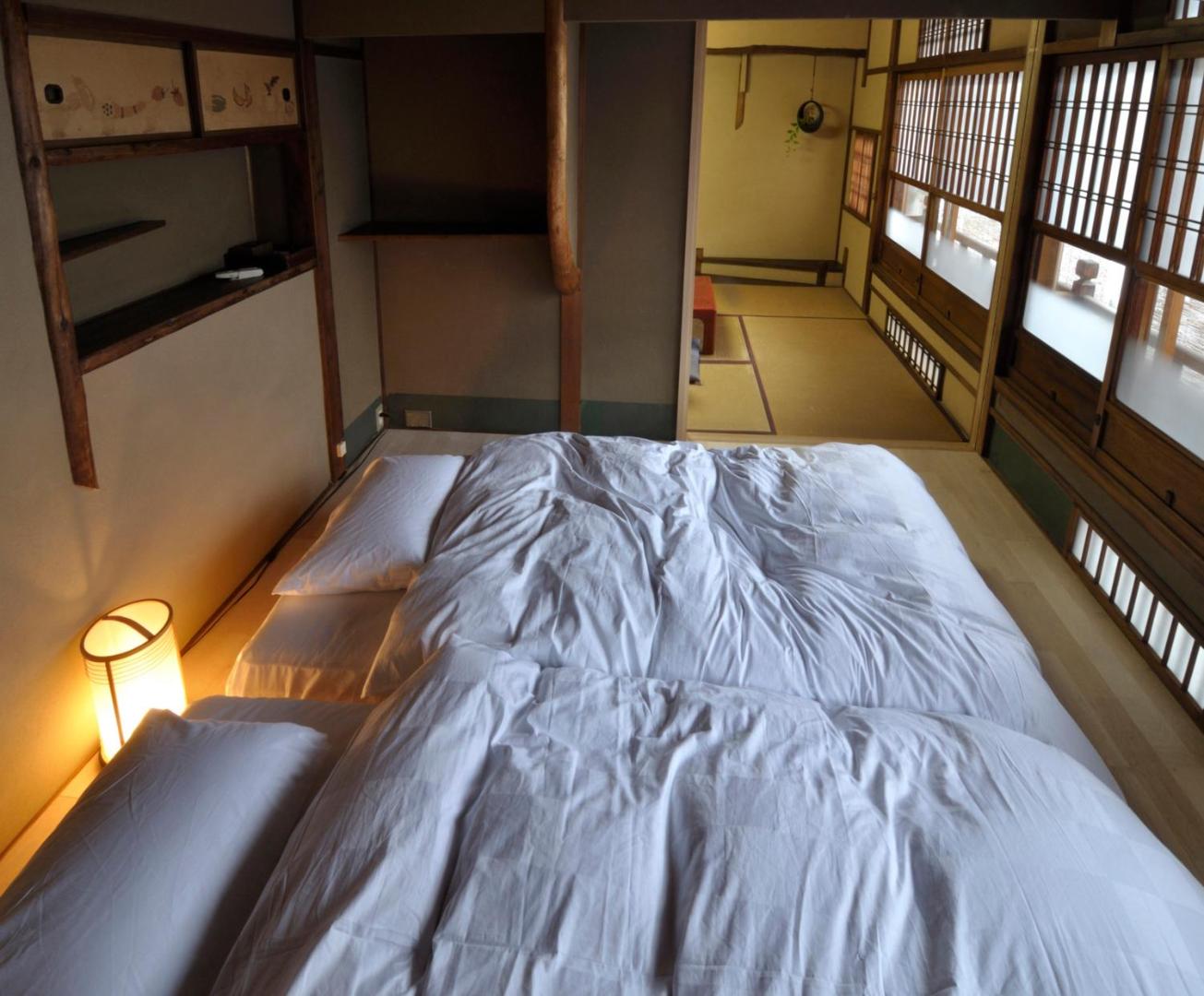 Izuyasu — rooms