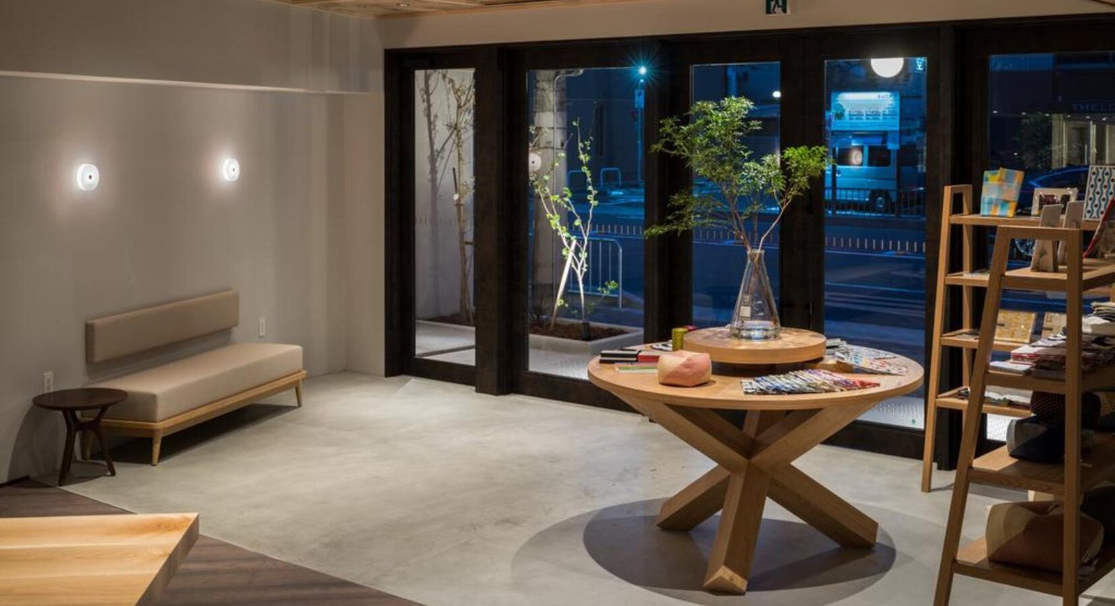 RAKURO Kyoto Hotel — vibe