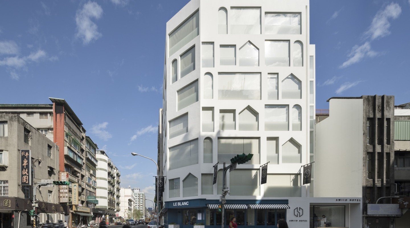 Swiio Hotel Daan — backstory