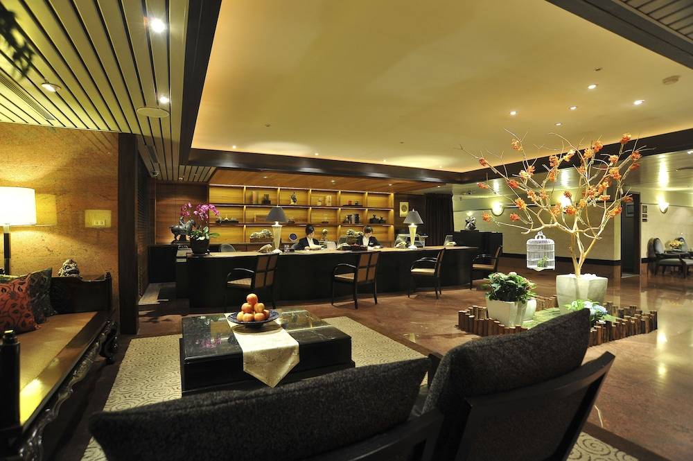 Swiio Hotel Daan — eat & drink