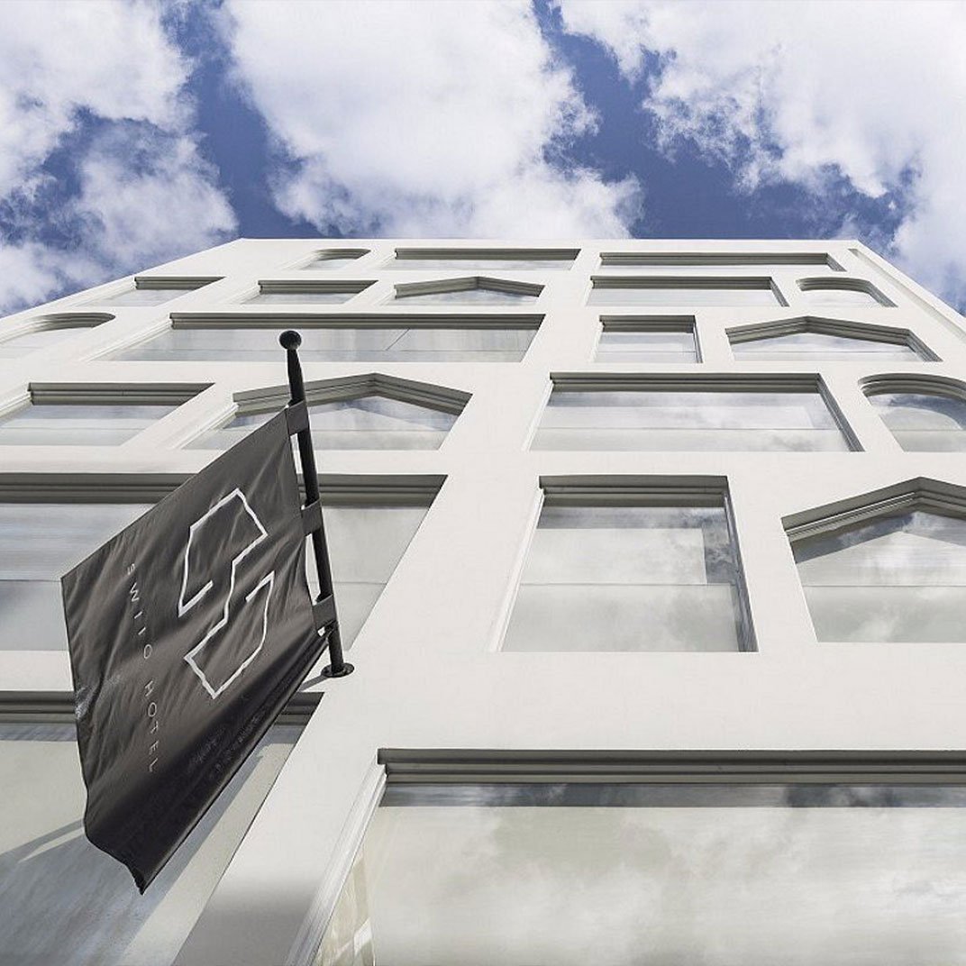 Swiio Hotel Daan — backstory