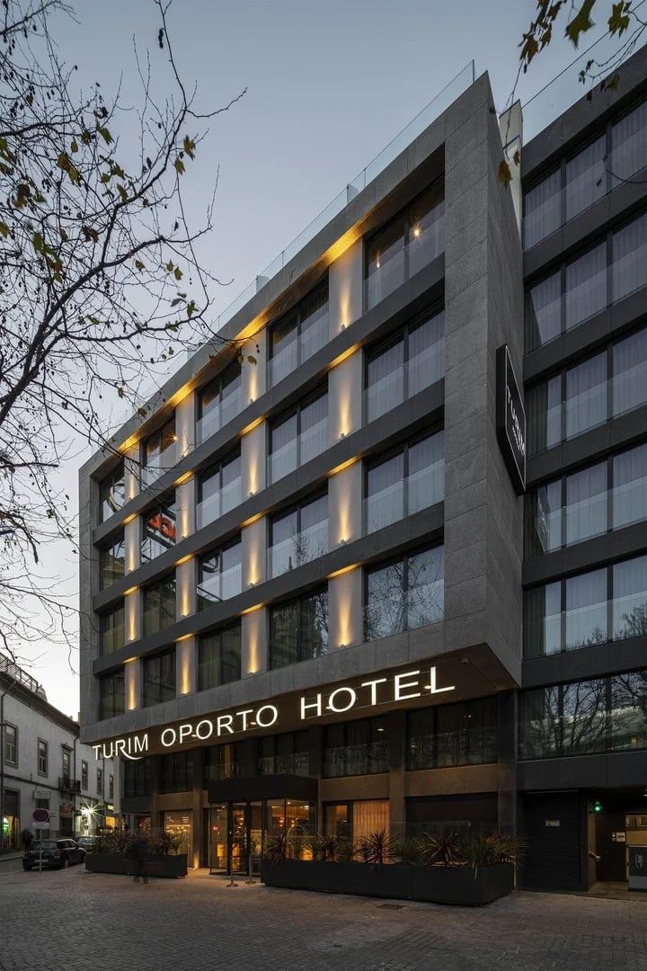 Hotel Dom Henrique Downtown — backstory