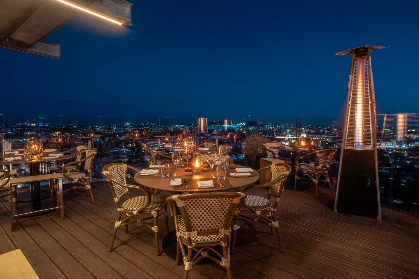 Hotel Dom Henrique Downtown — eat & drink