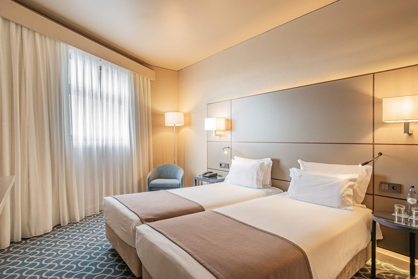 Hotel Dom Henrique Downtown — rooms