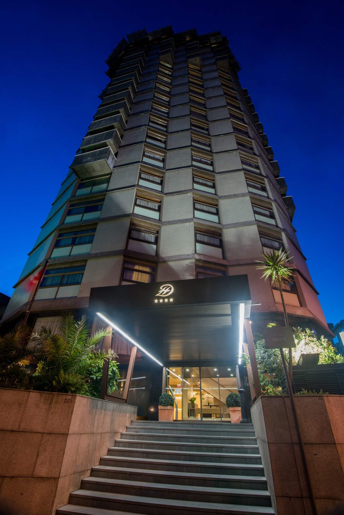 Hotel Dom Henrique Downtown — backstory