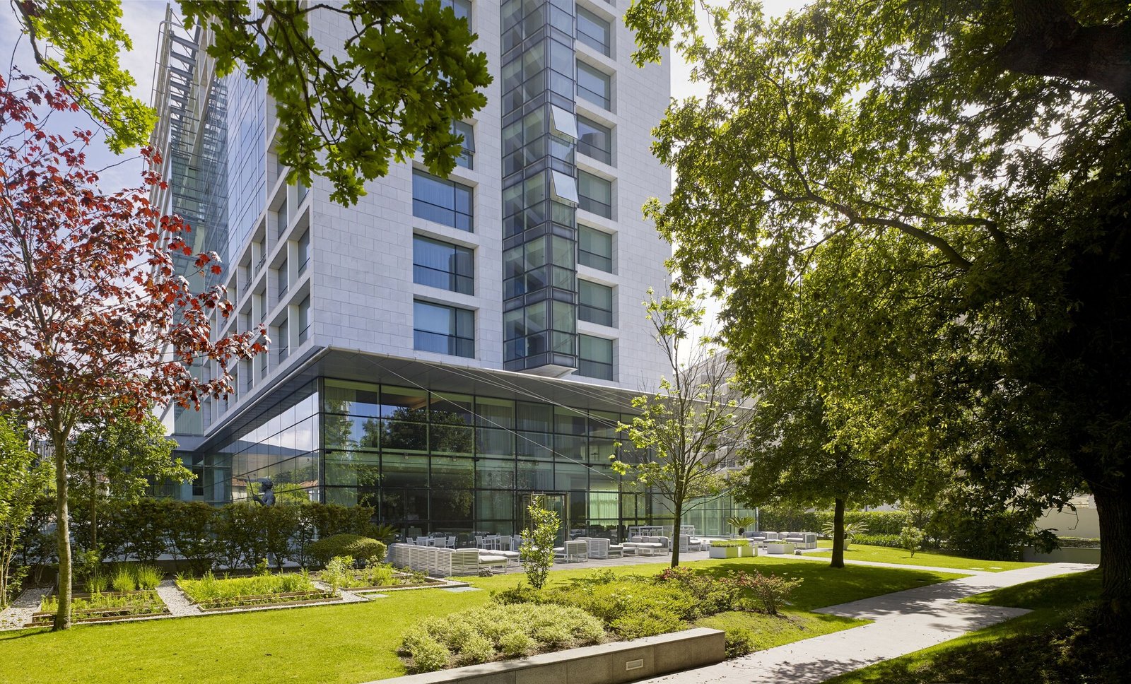 Sheraton Porto Hotel & Spa — backstory