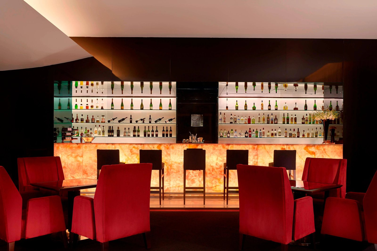 Sheraton Porto Hotel & Spa, new yorker bar & piano bar