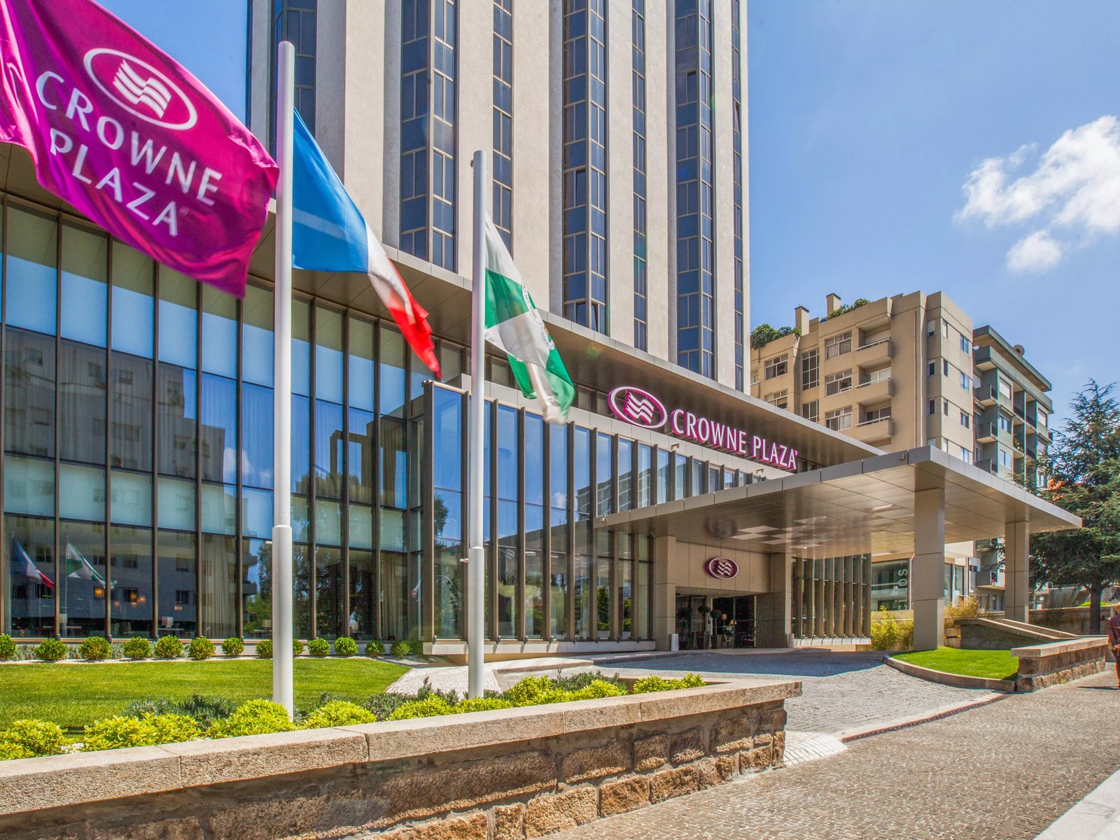 Crowne Plaza Porto Hotel — backstory