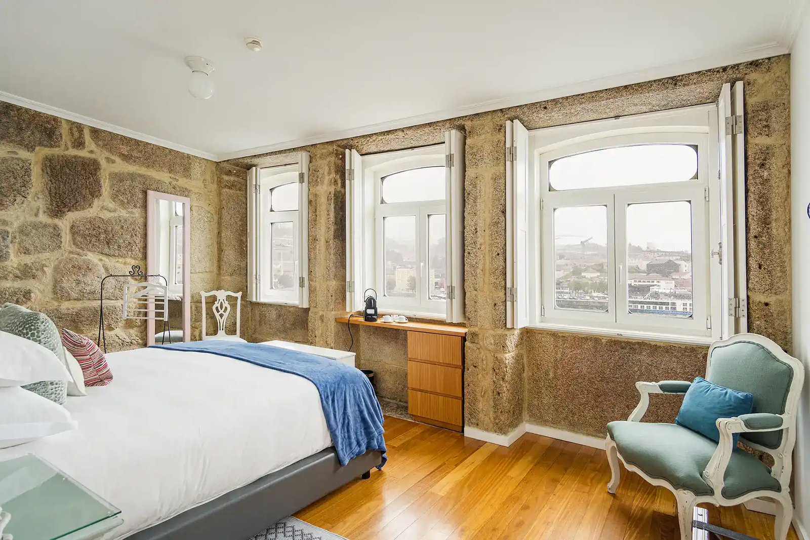 1872 River House — rooms