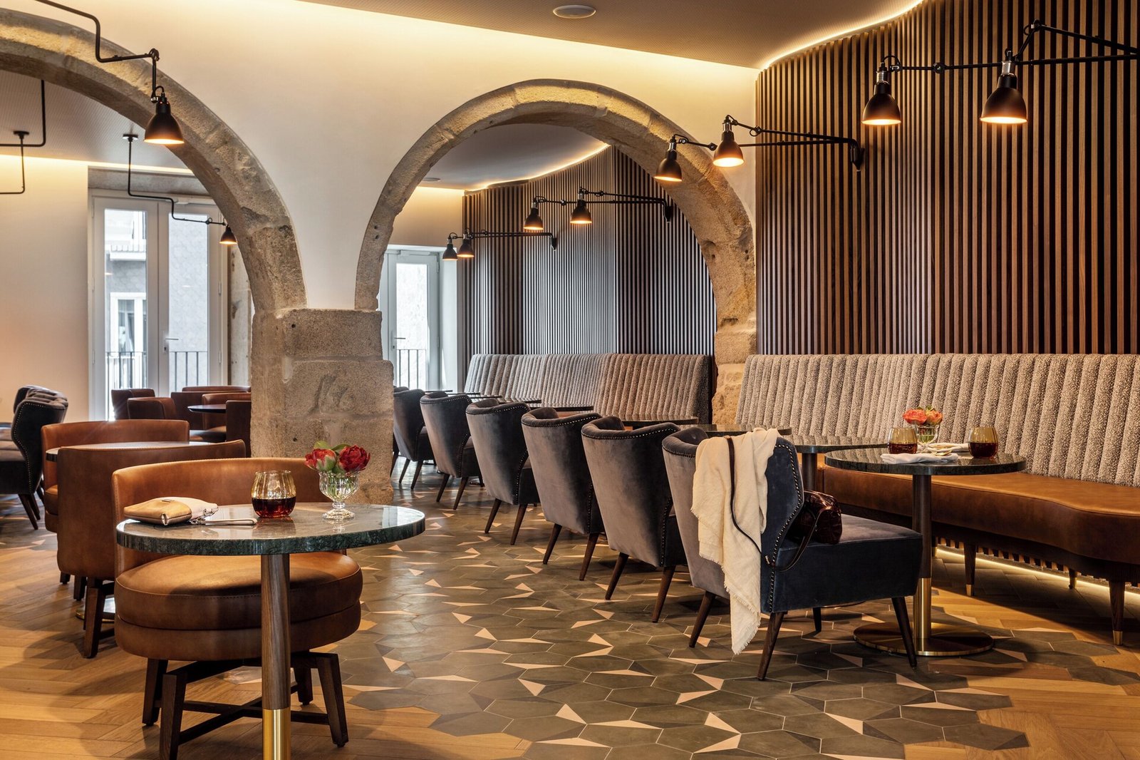 Pousada Porto Rua das Flores — eat & drink