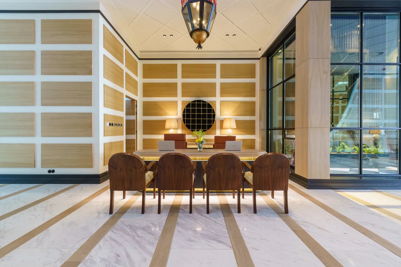 The Editory Boulevard Aliados Hotel — eat & drink