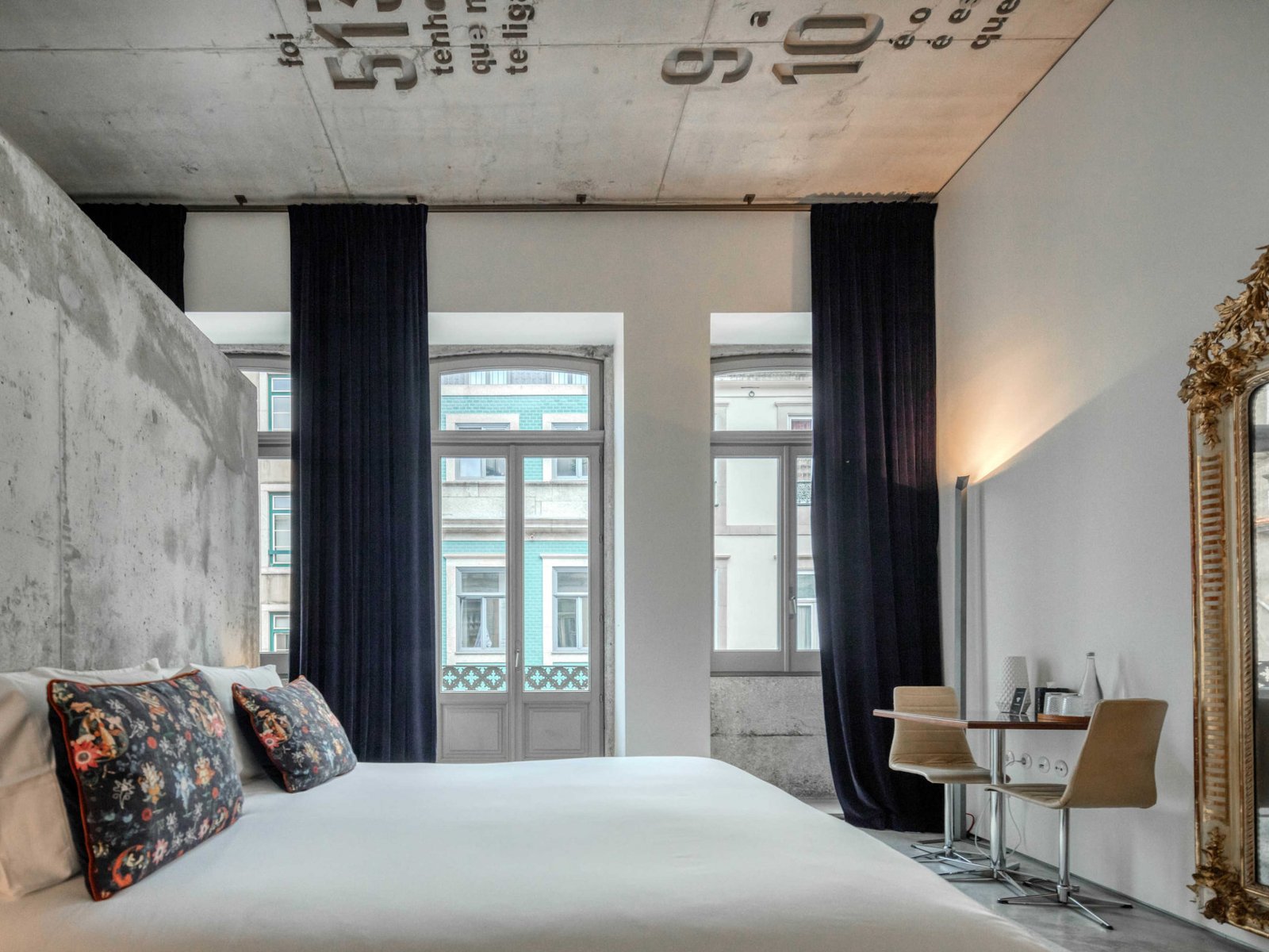 Casa do Conto — rooms