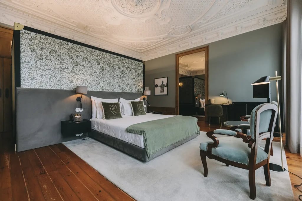 Torel Royal Court — rooms