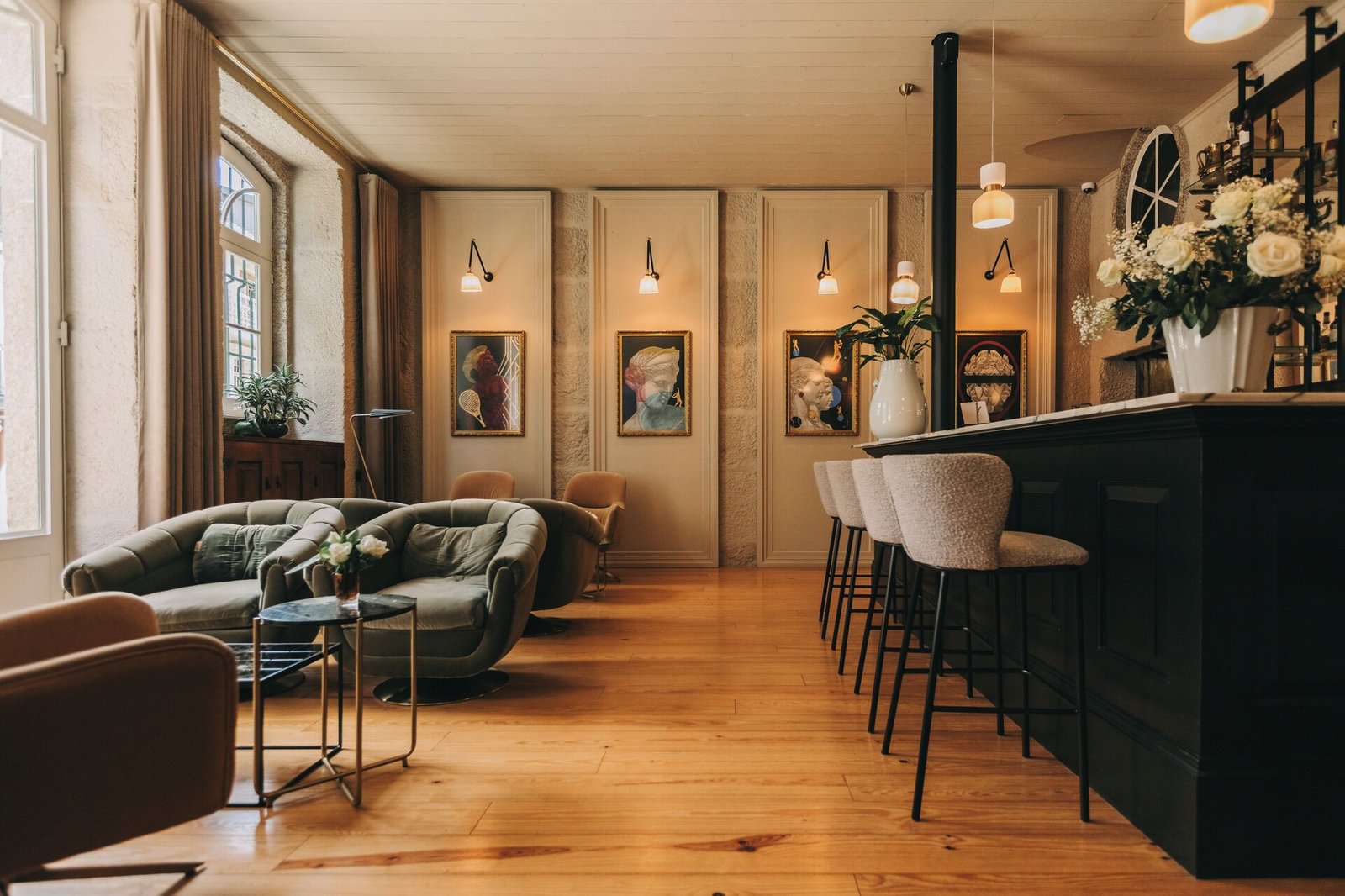 Torel Royal Court — eat & drink
