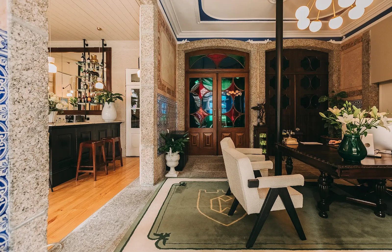 Torel Royal Court — eat & drink