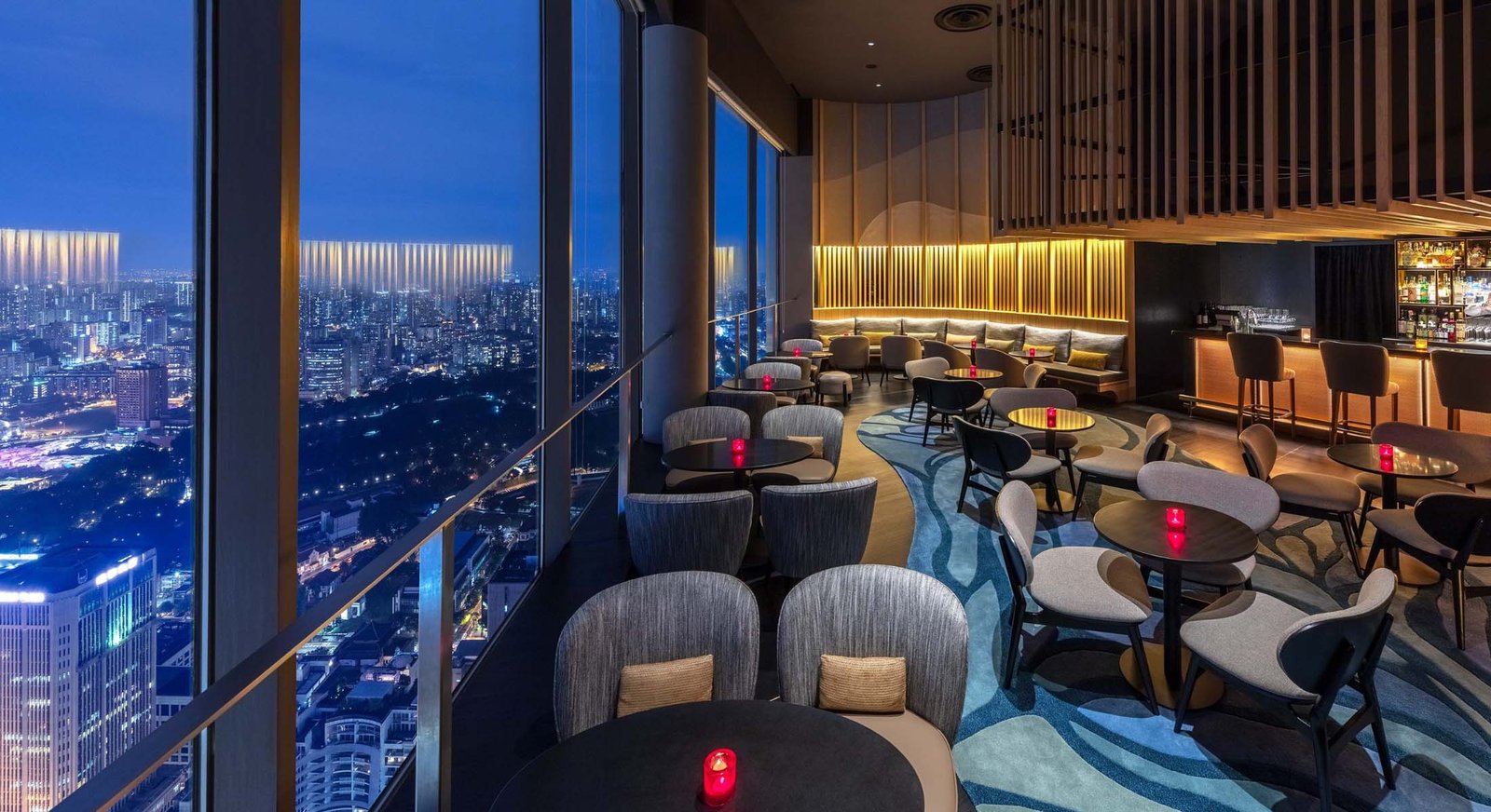 Swissôtel The Stamford Singapore — eat & drink