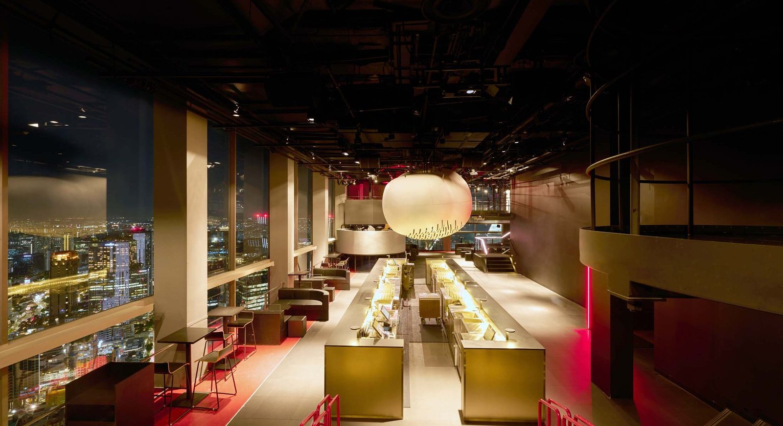 Swissôtel The Stamford Singapore — eat & drink