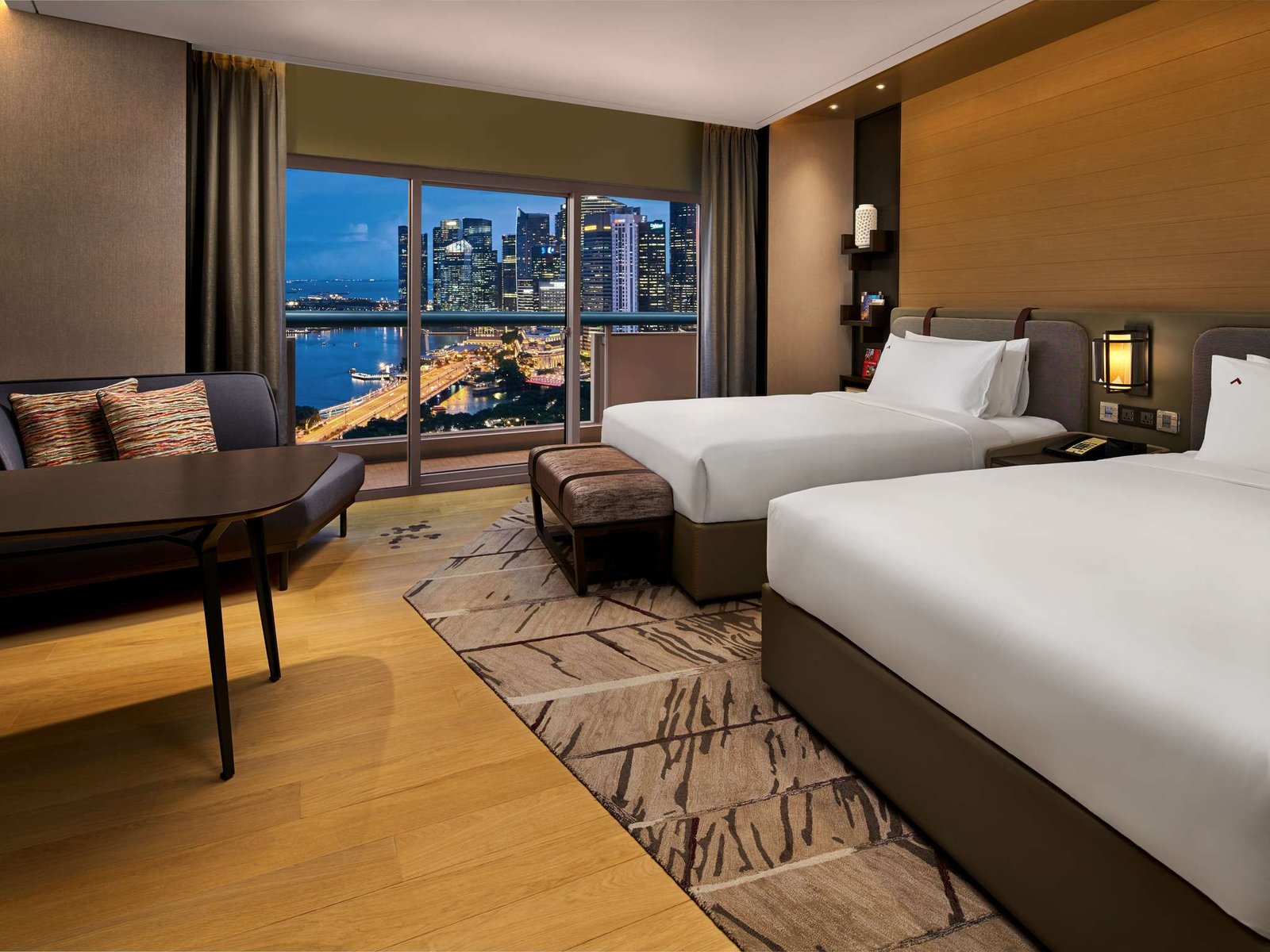 Swissôtel The Stamford Singapore — rooms