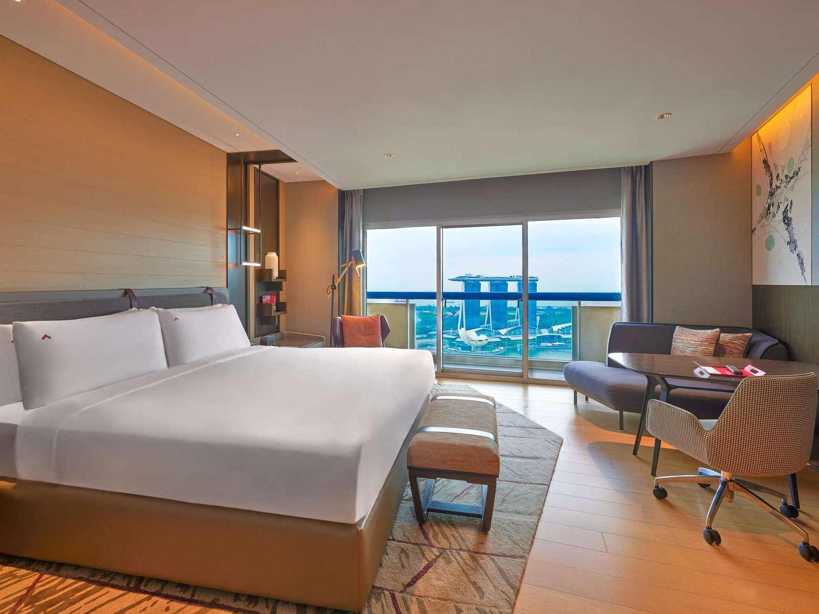 Swissôtel The Stamford Singapore — rooms