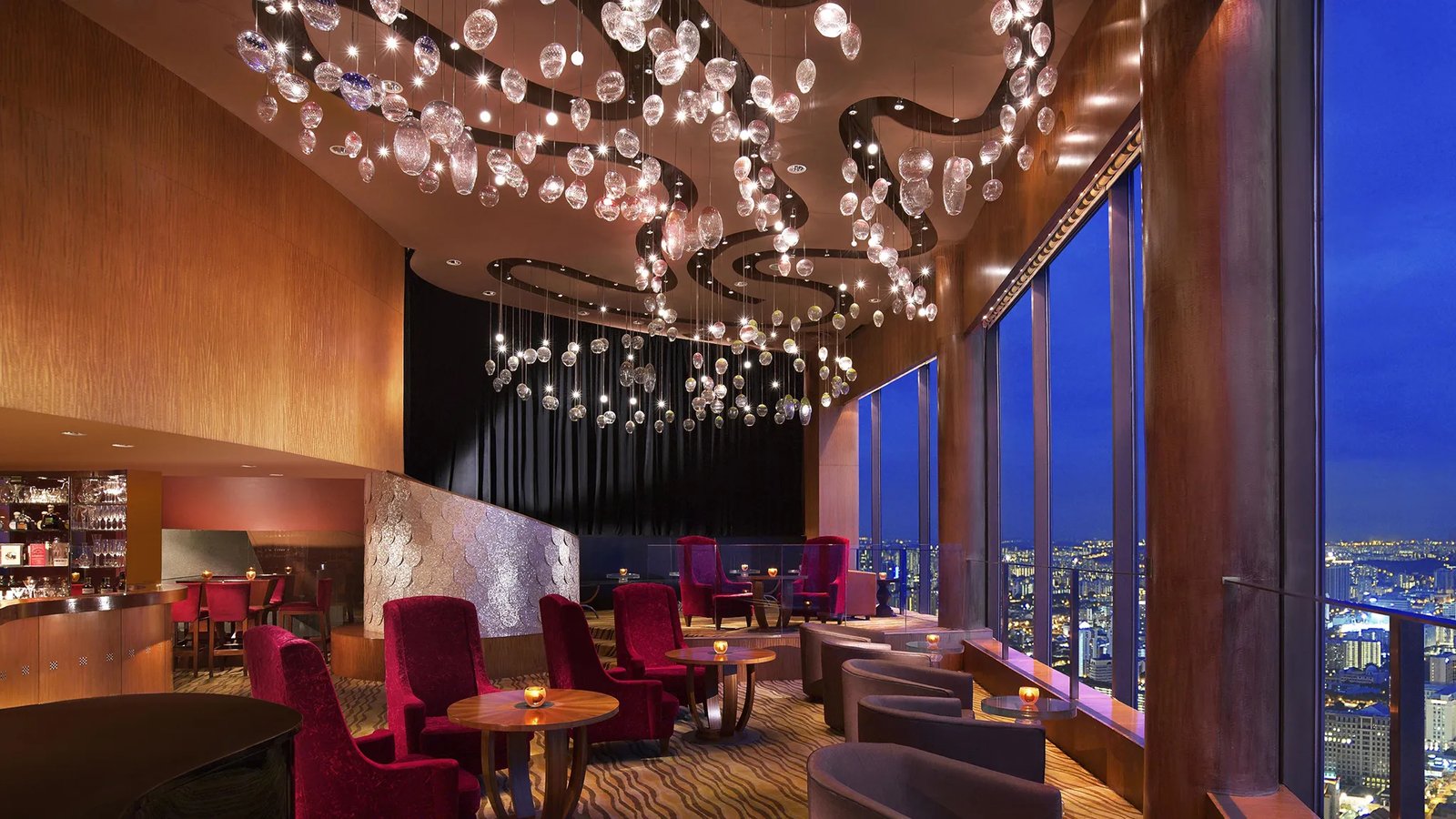 Swissôtel The Stamford Singapore — eat & drink