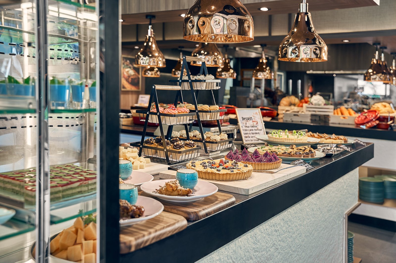 Mercure ICON Singapore City Centre — eat & drink