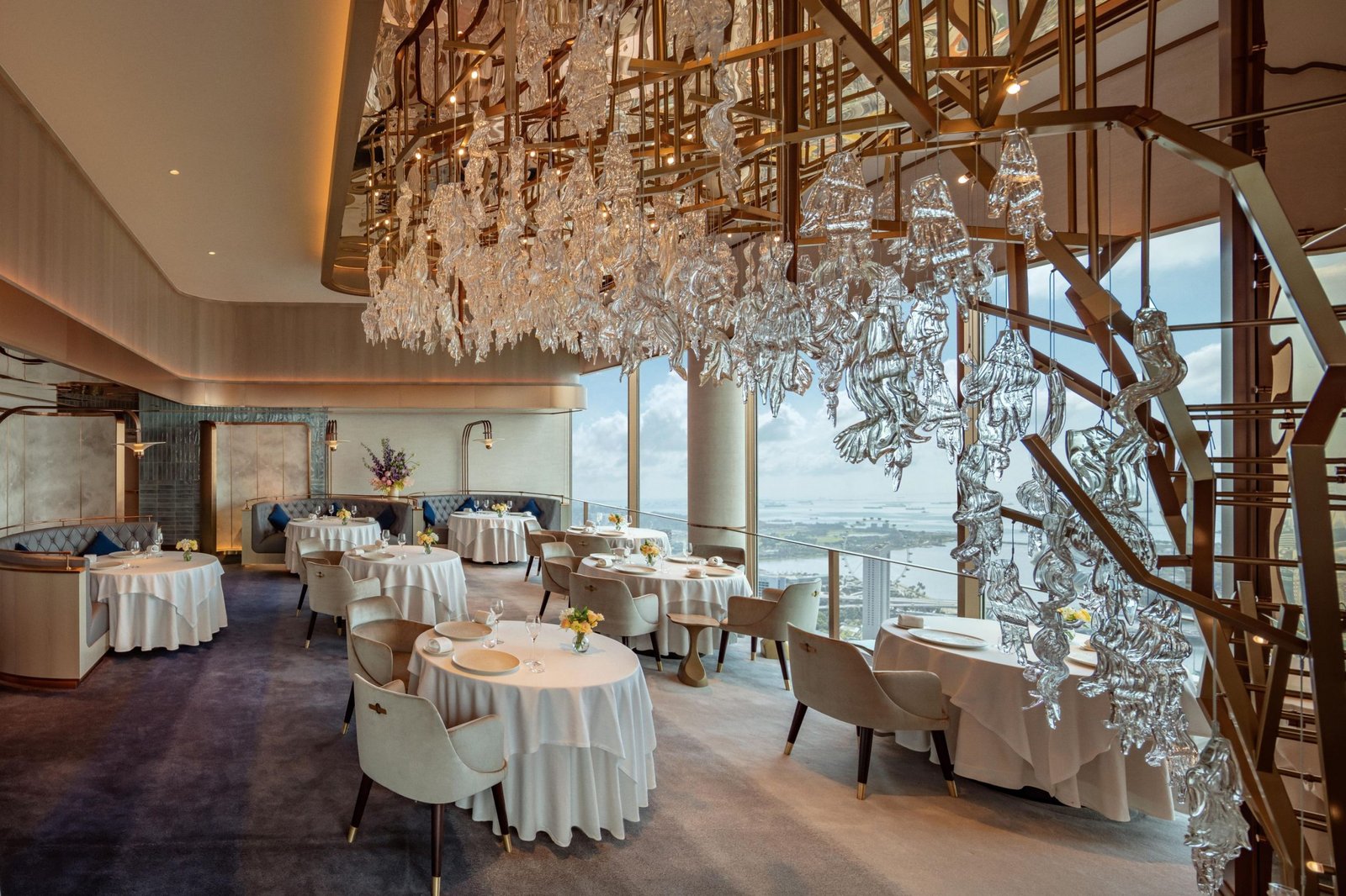 Fairmont Singapore — eat & drink