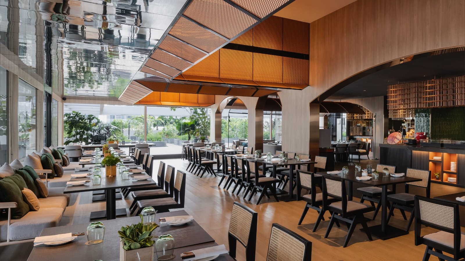 Parkroyal Collection Marina Bay, Singapore — eat & drink