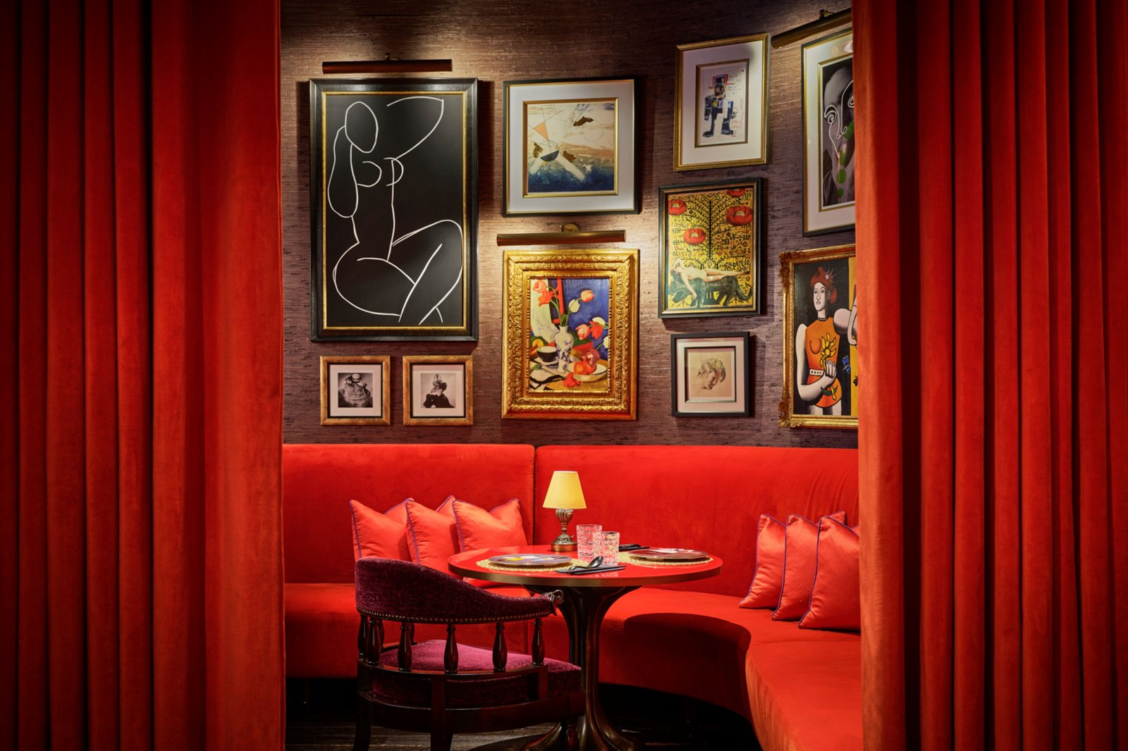 The Vagabond Club Hotel, the whiskey library & jazz club