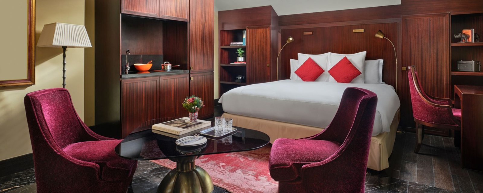 The Vagabond Club Hotel — rooms