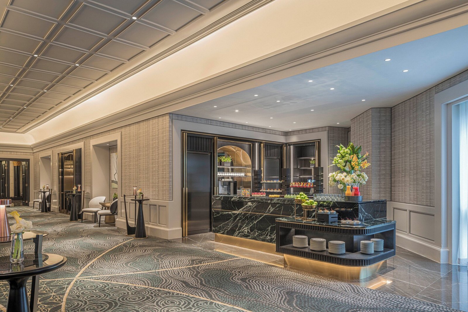 Four Seasons Hotel Singapore — eat & drink