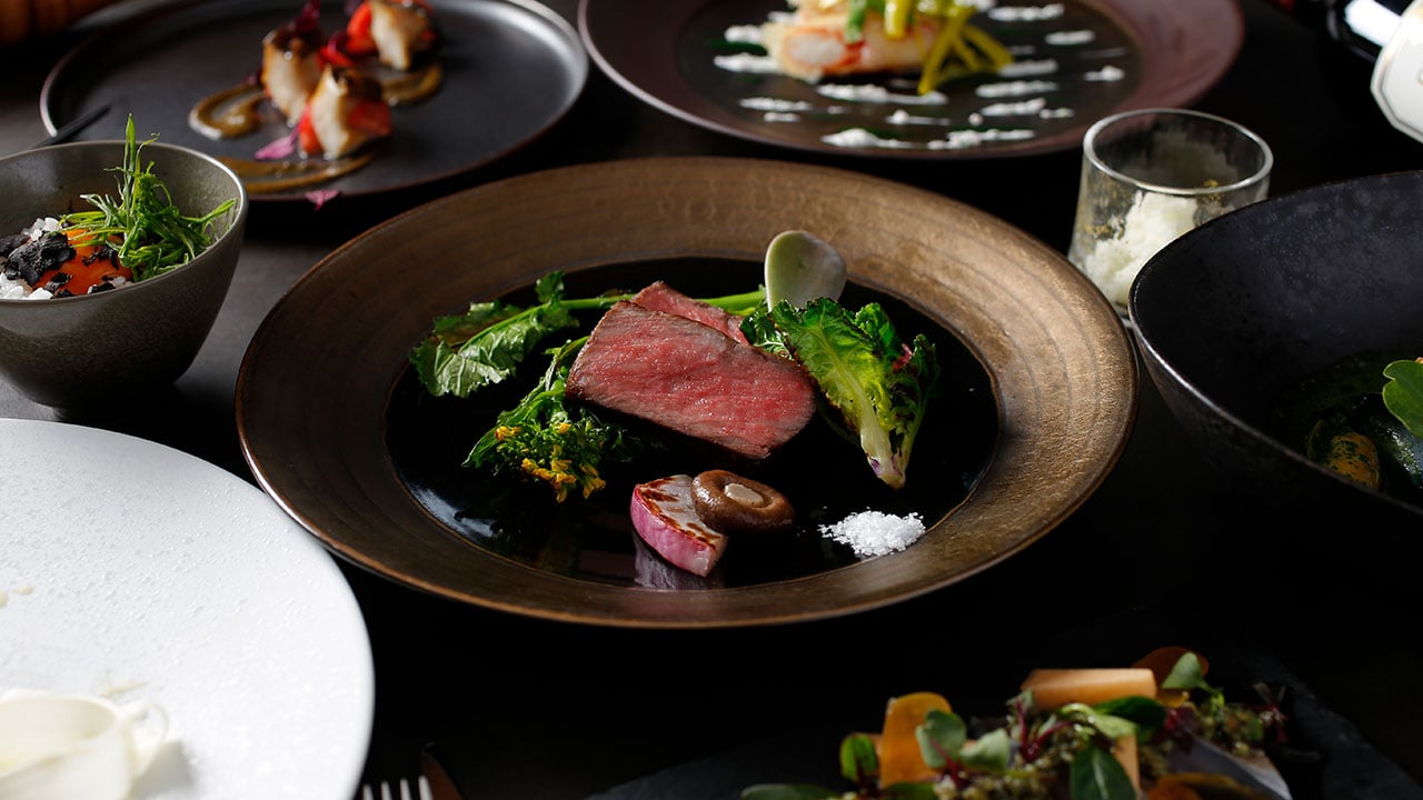 Mitsui Garden Hotel Millennium — eat & drink