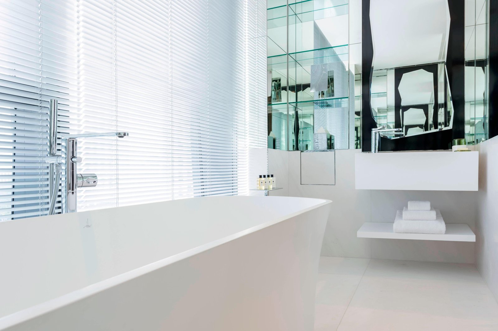JW Marriott Hotel Singapore South Beach — rooms