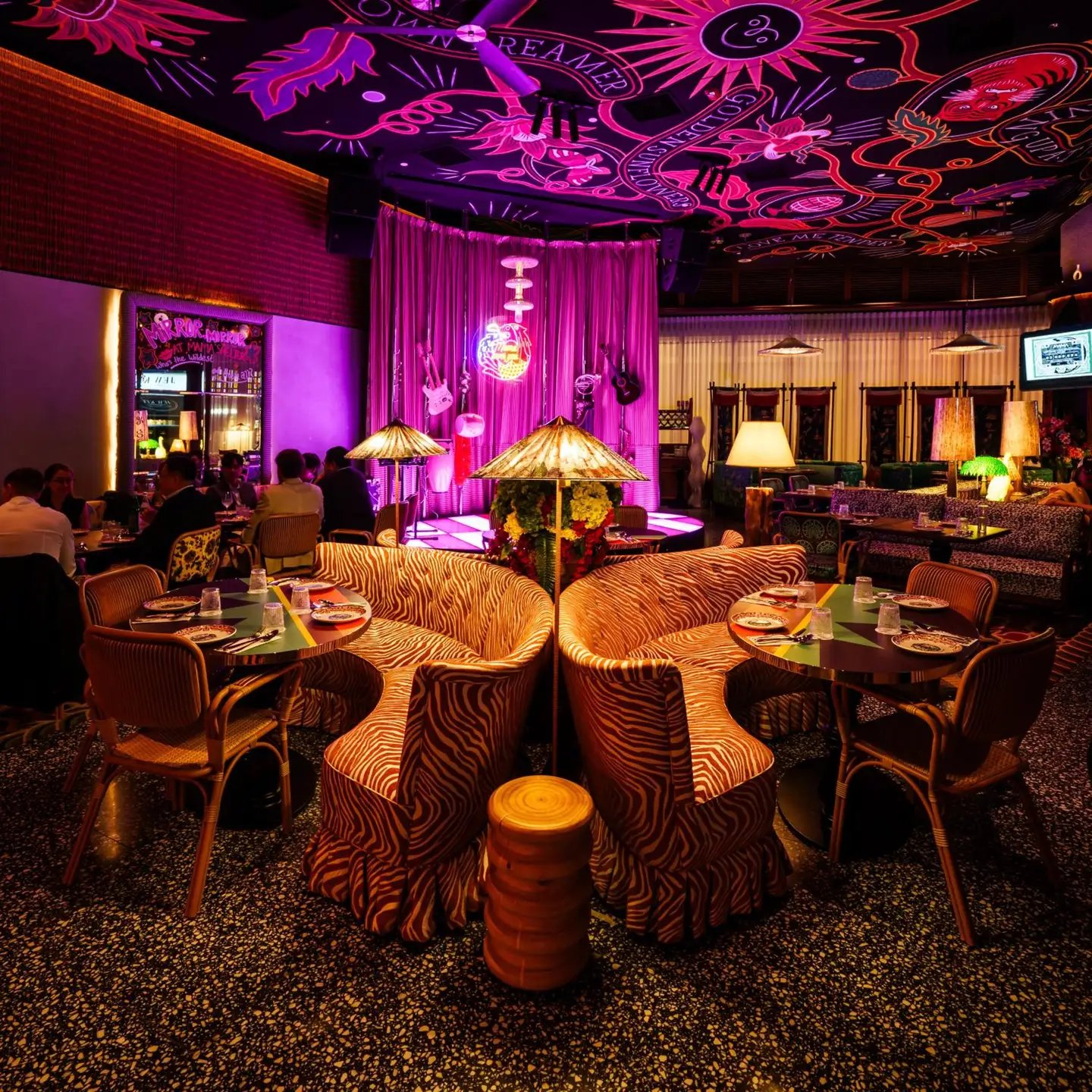 Mama Shelter Singapore Orchard, mama restaurant & island bar