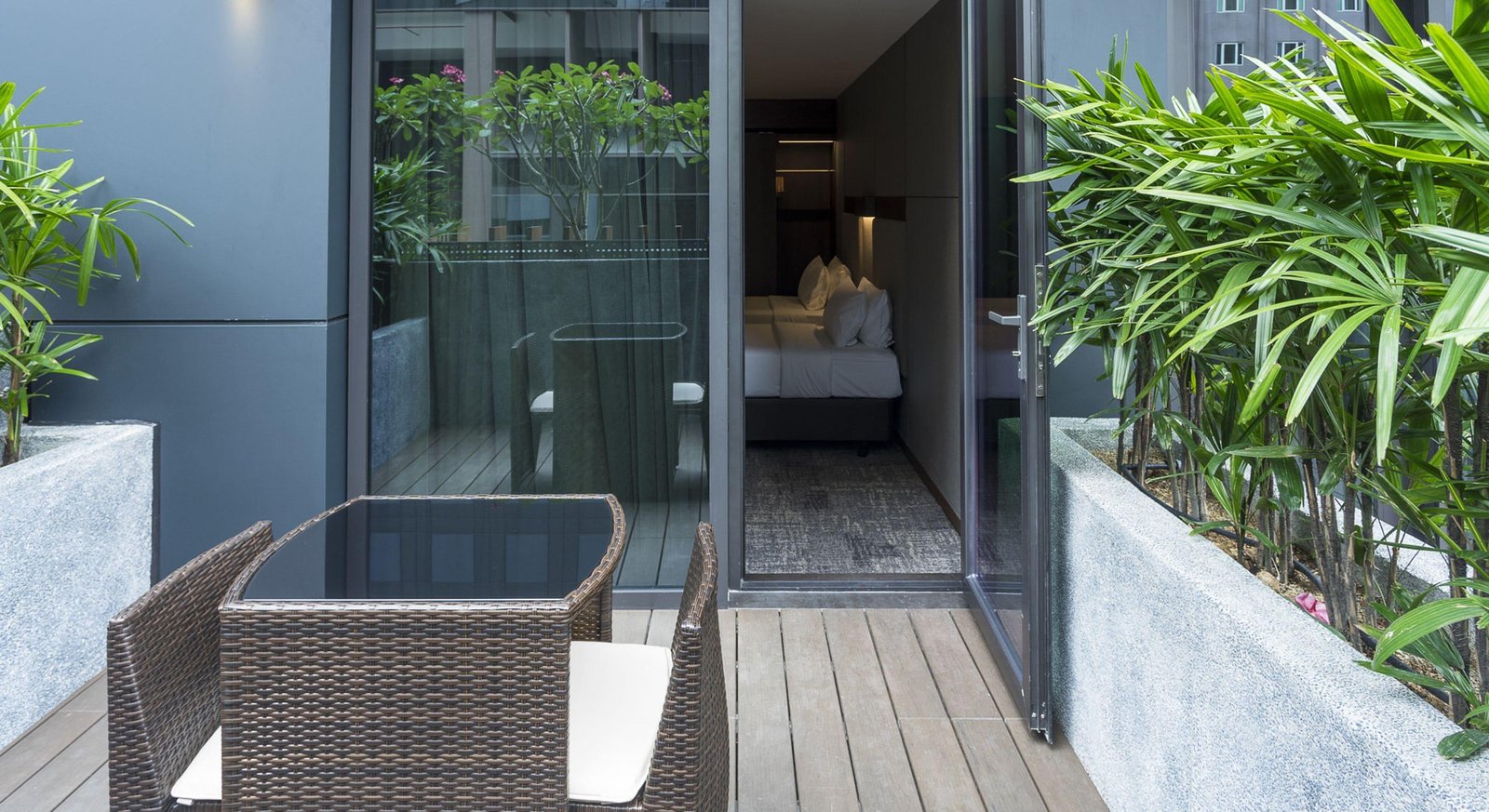 Oakwood Bencoolen Singapore — vibe