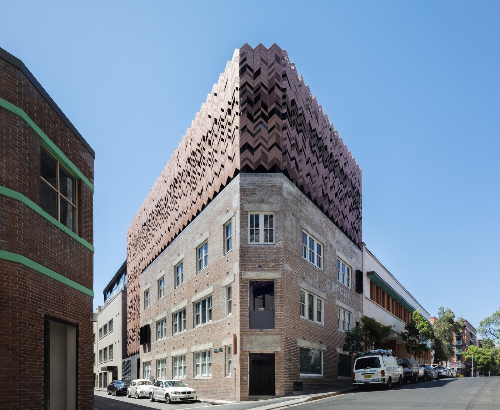 Paramount House Hotel
