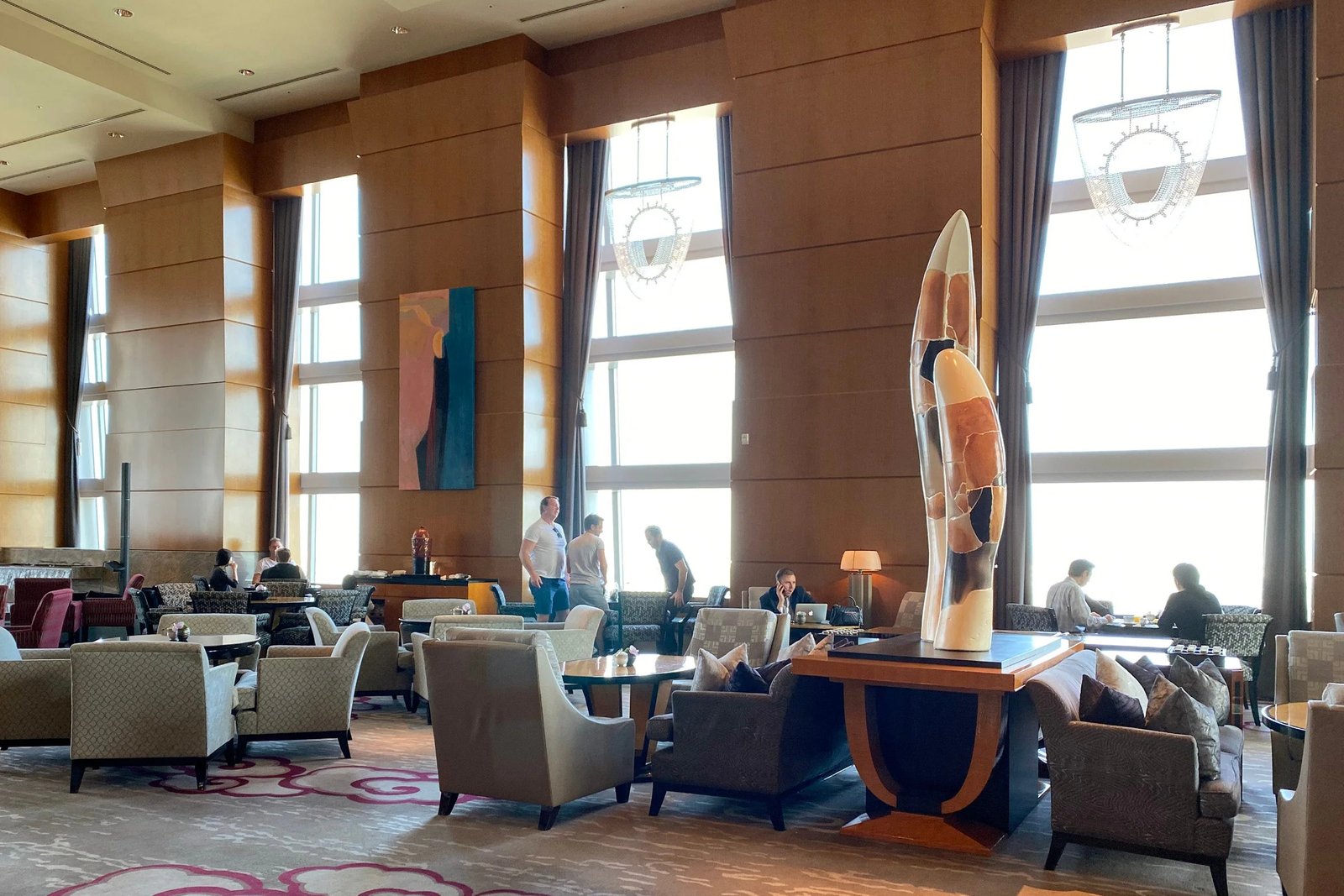 The Ritz-Carlton, Tokyo — vibe