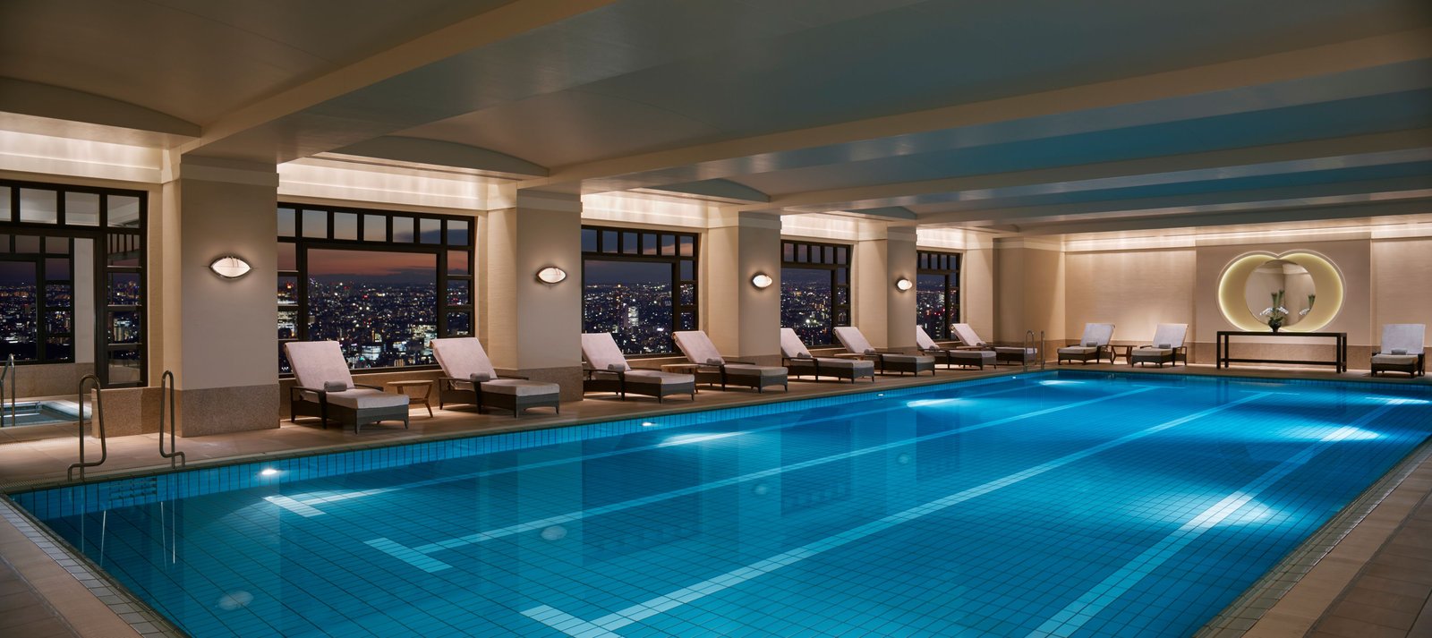 The Ritz-Carlton, Tokyo, the pool