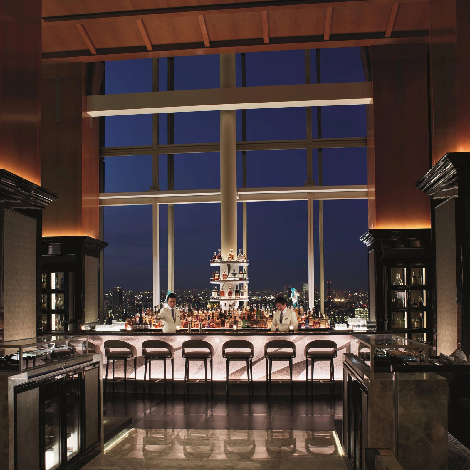 The Ritz-Carlton, Tokyo, at the table