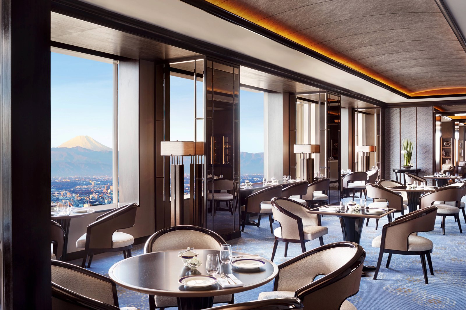 The Ritz-Carlton, Tokyo, at the table