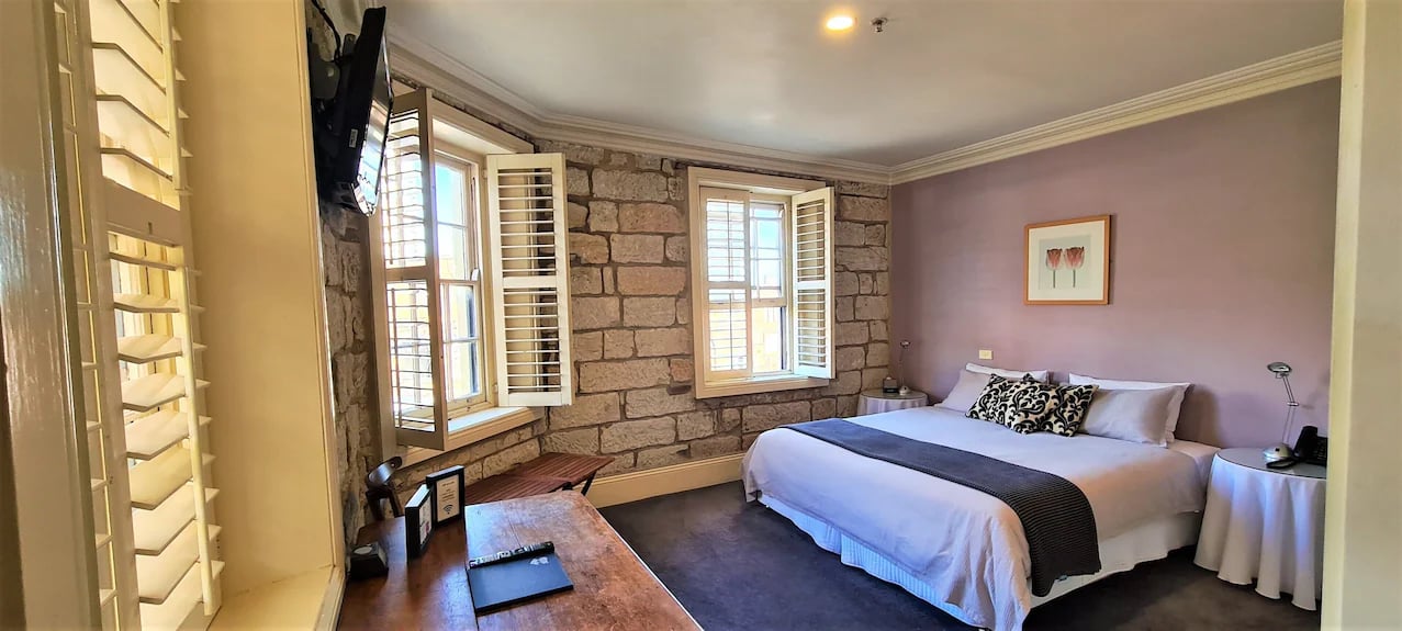 The Lord Nelson Brewery Hotel — rooms